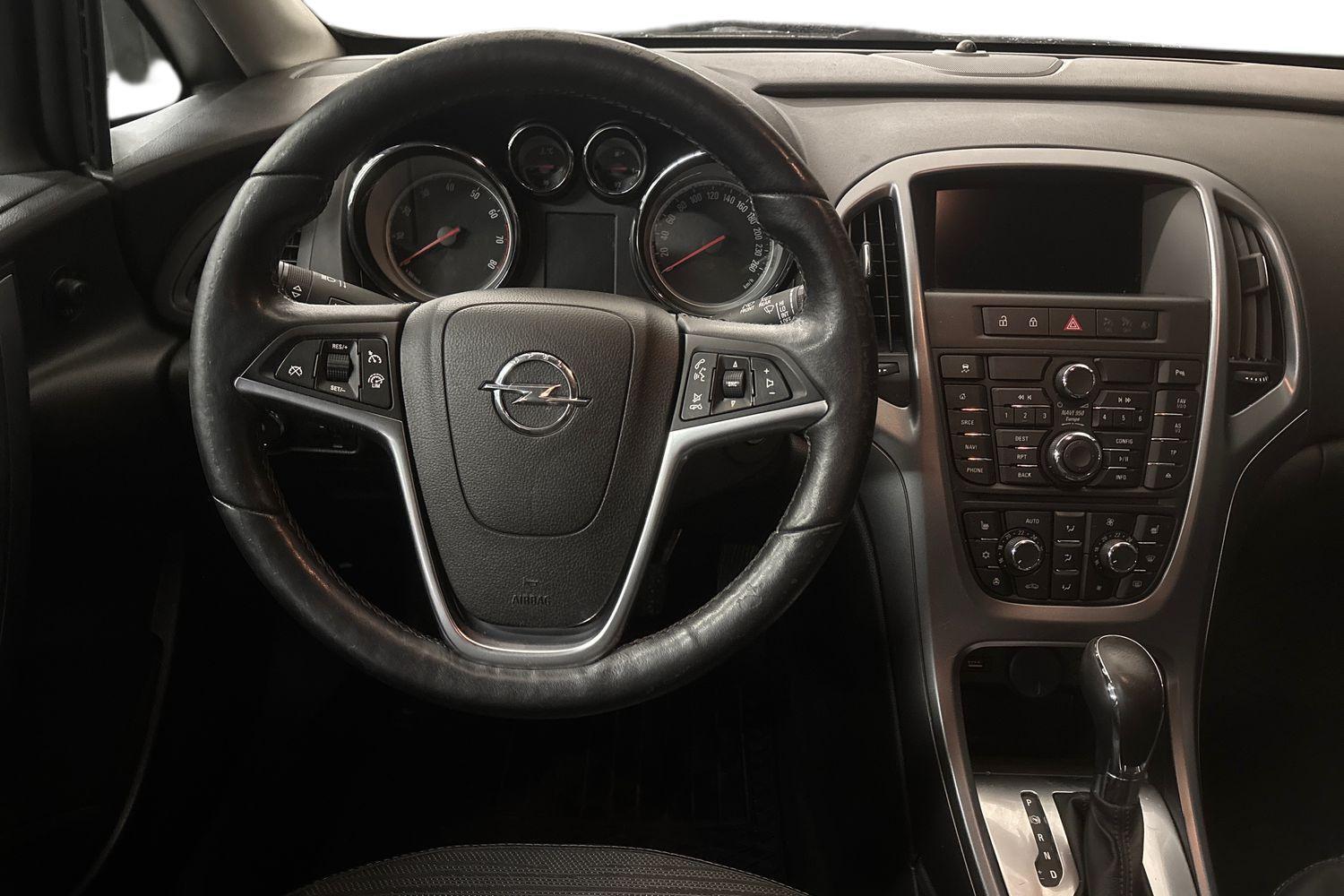 Opel Astra vaihtoauto