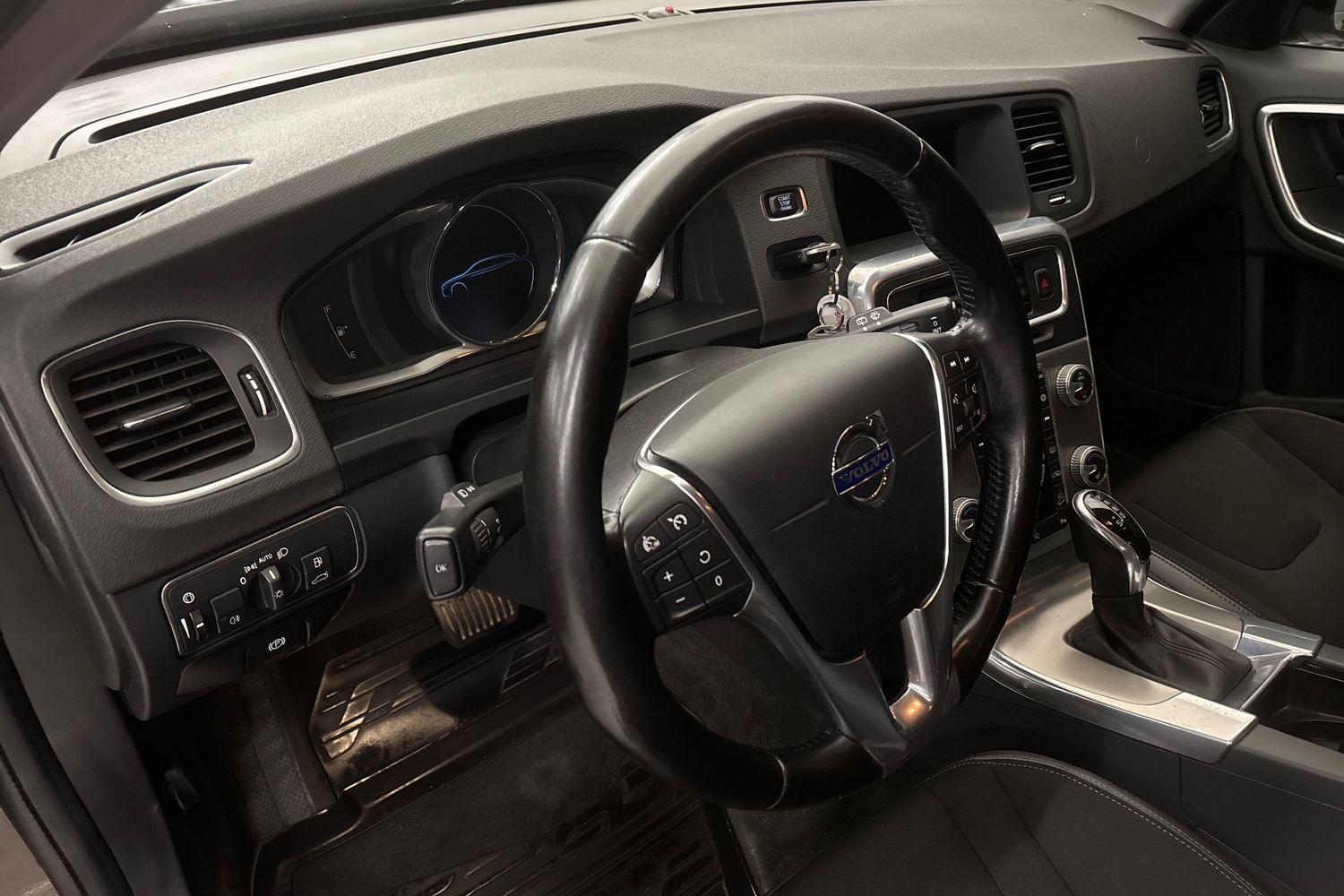 Volvo V60 Cross Country vaihtoauto