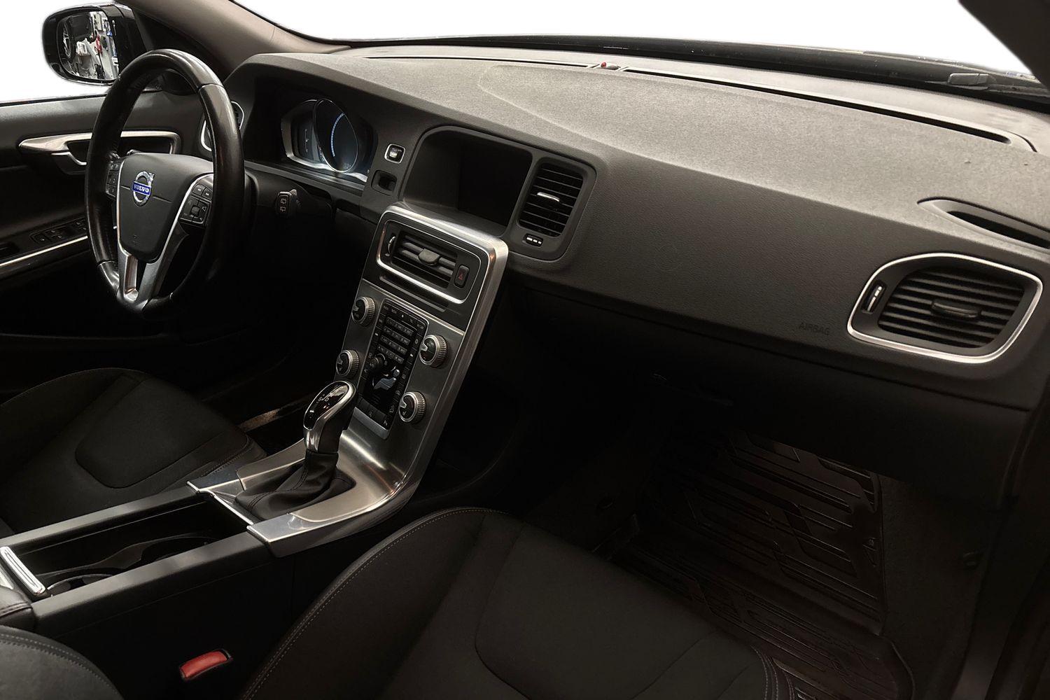 Volvo V60 Cross Country vaihtoauto