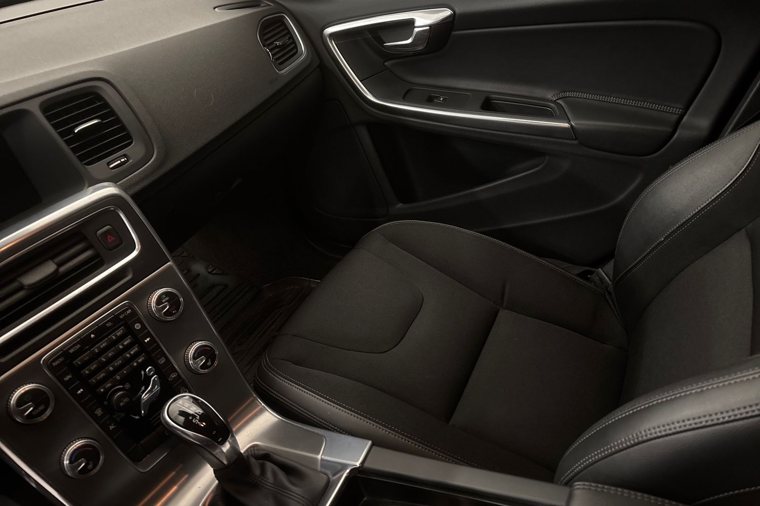 Volvo V60 Cross Country vaihtoauto