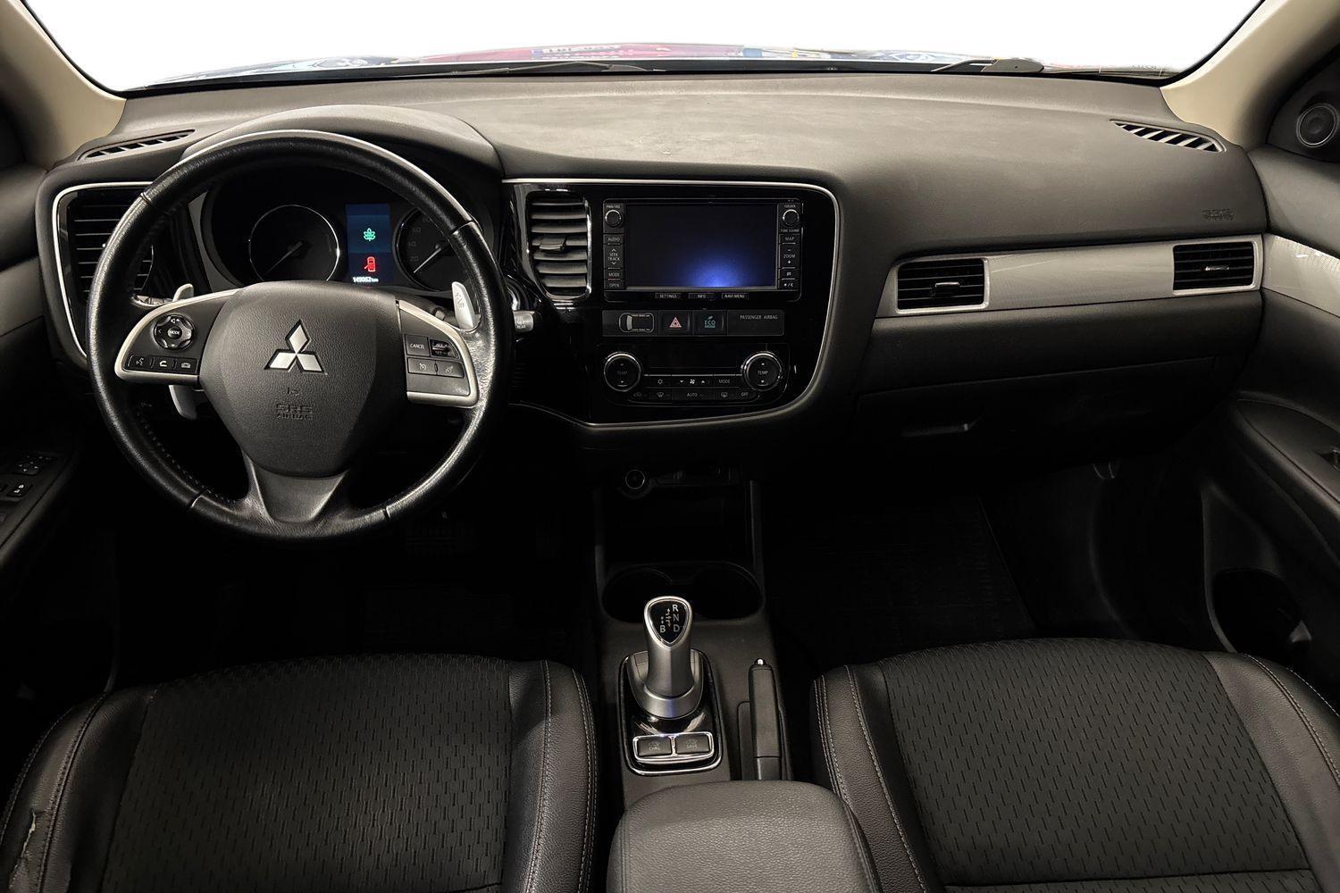Mitsubishi Outlander PHEV vaihtoauto