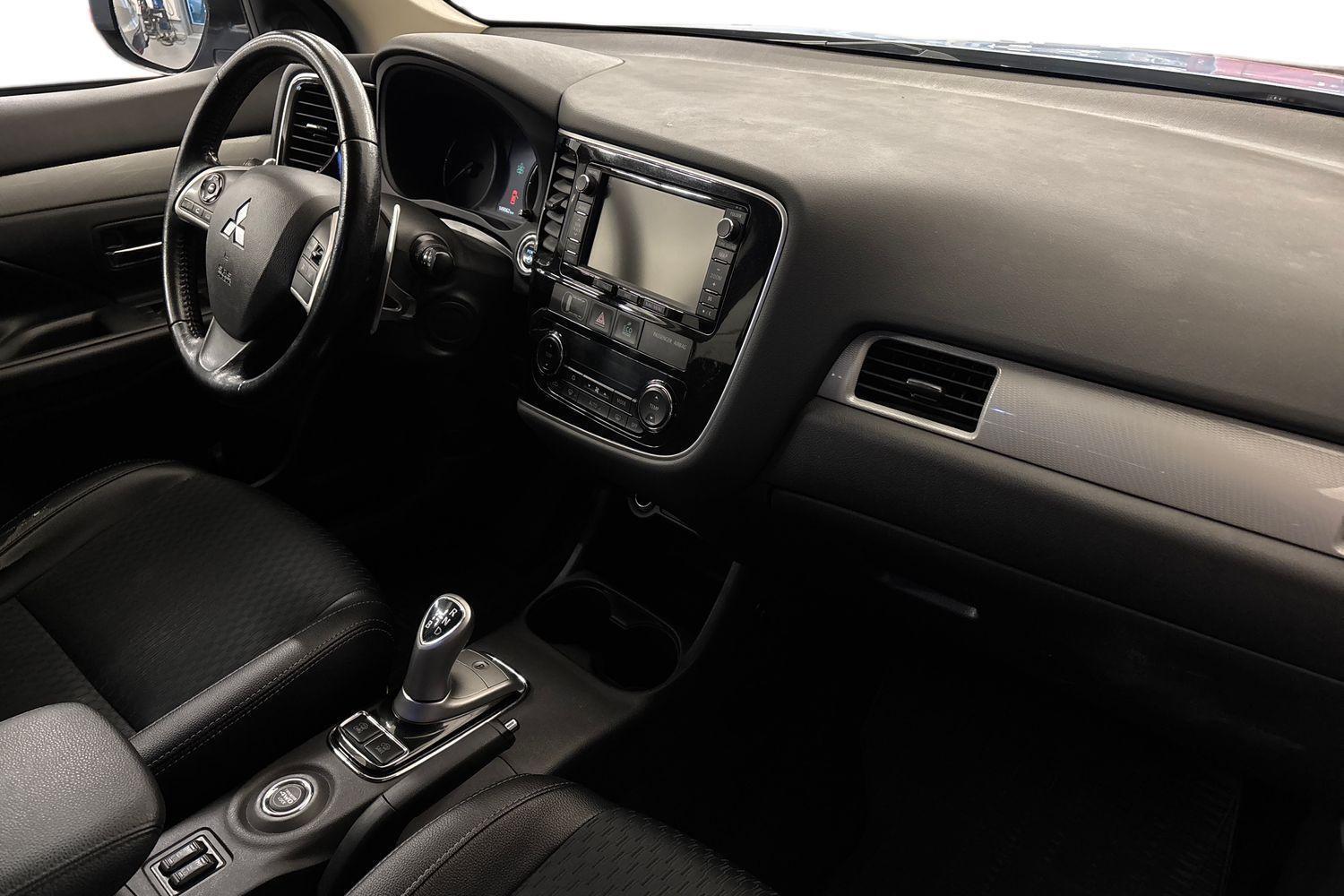 Mitsubishi Outlander PHEV vaihtoauto