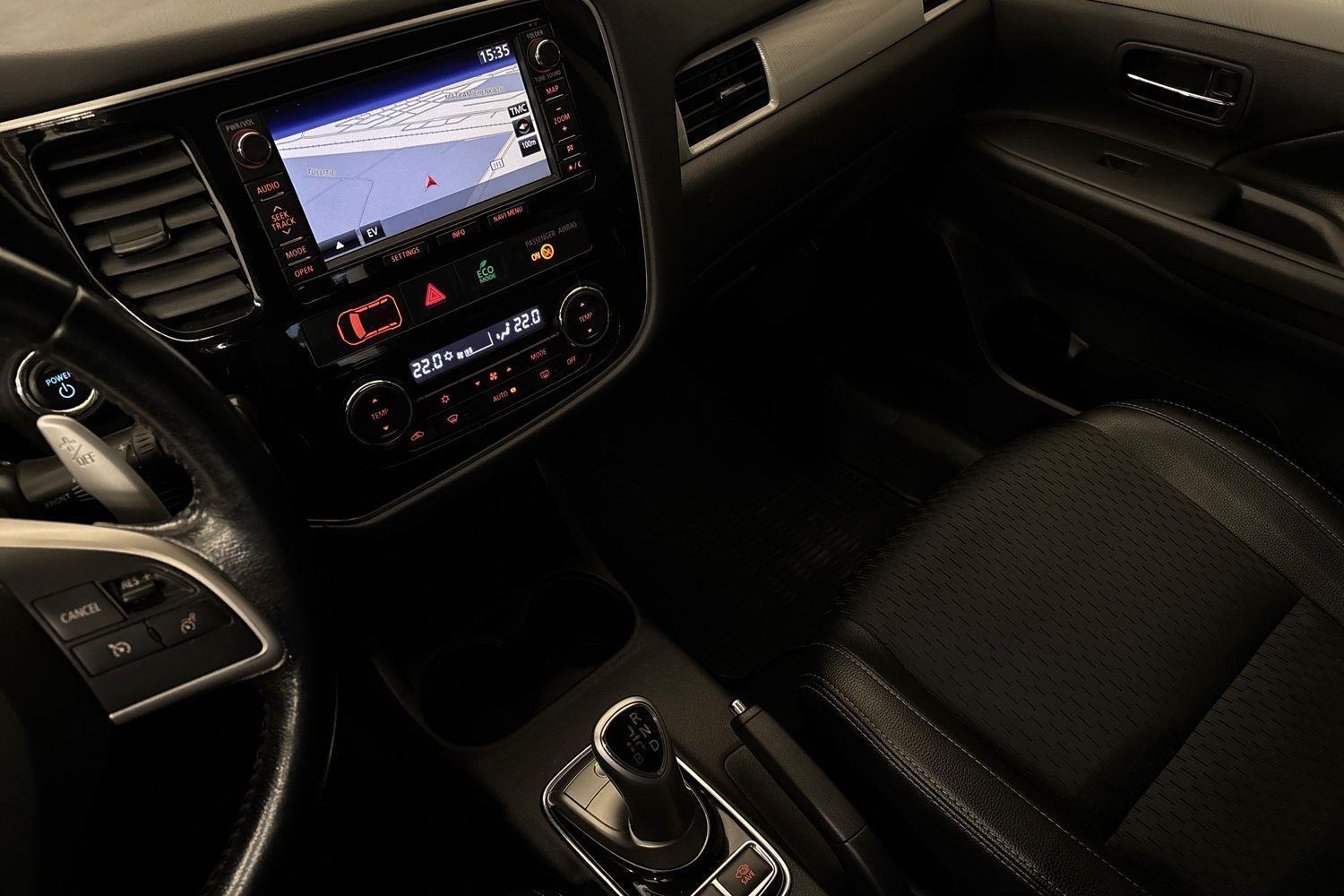 Mitsubishi Outlander PHEV vaihtoauto