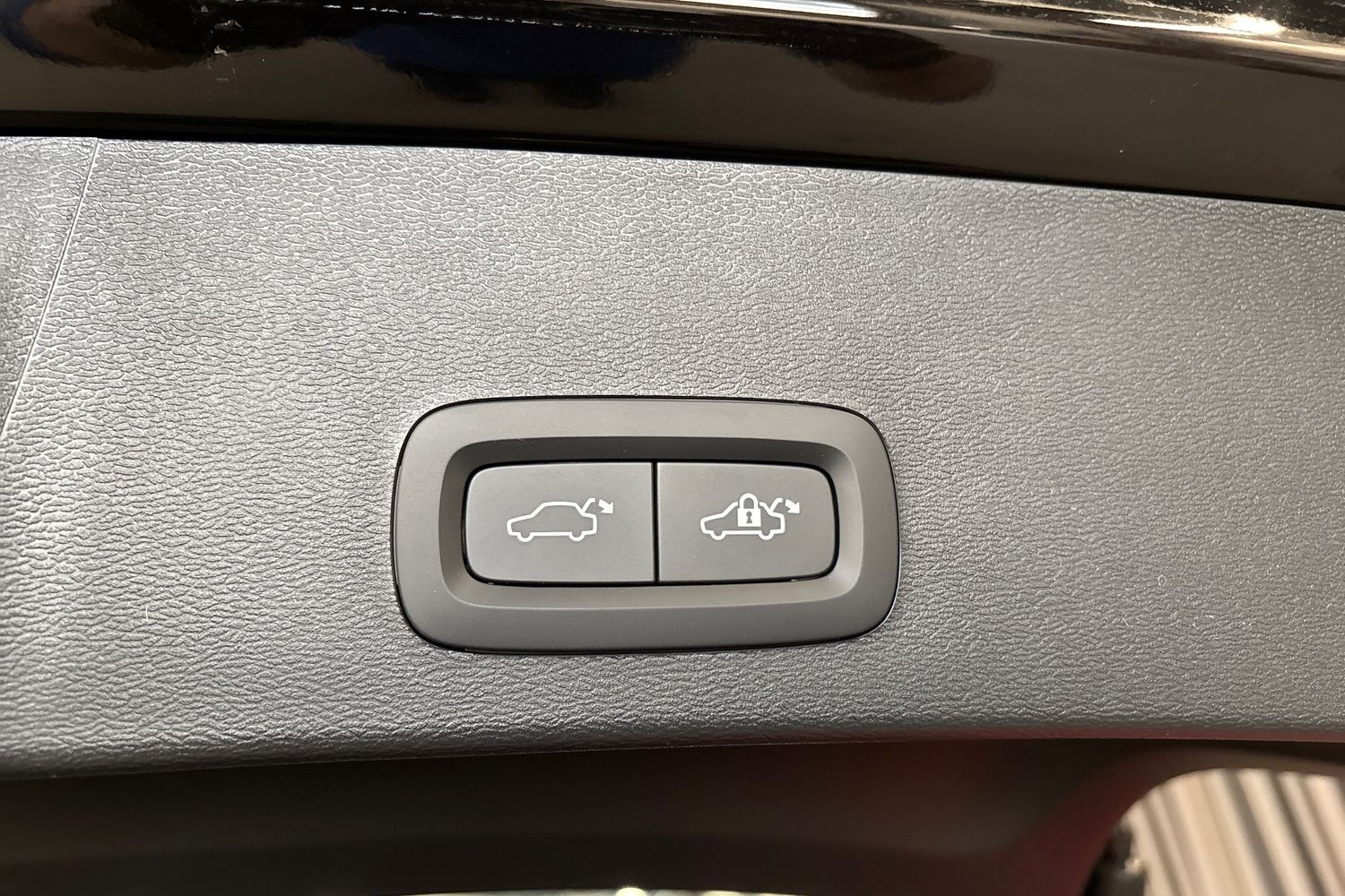 Volvo EX40 vaihtoauto