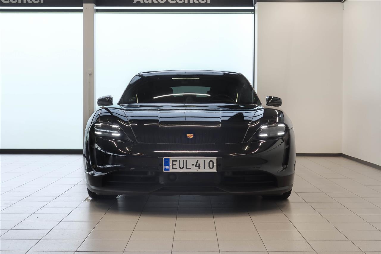 Porsche Taycan vaihtoauto
