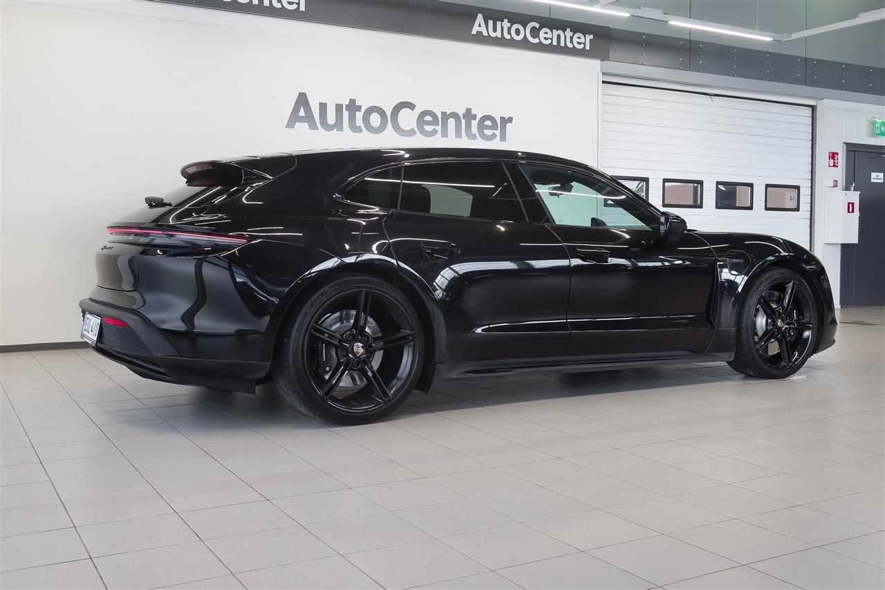 Porsche Taycan vaihtoauto