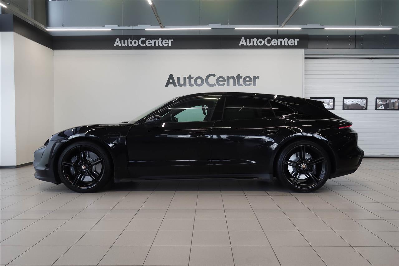 Porsche Taycan vaihtoauto