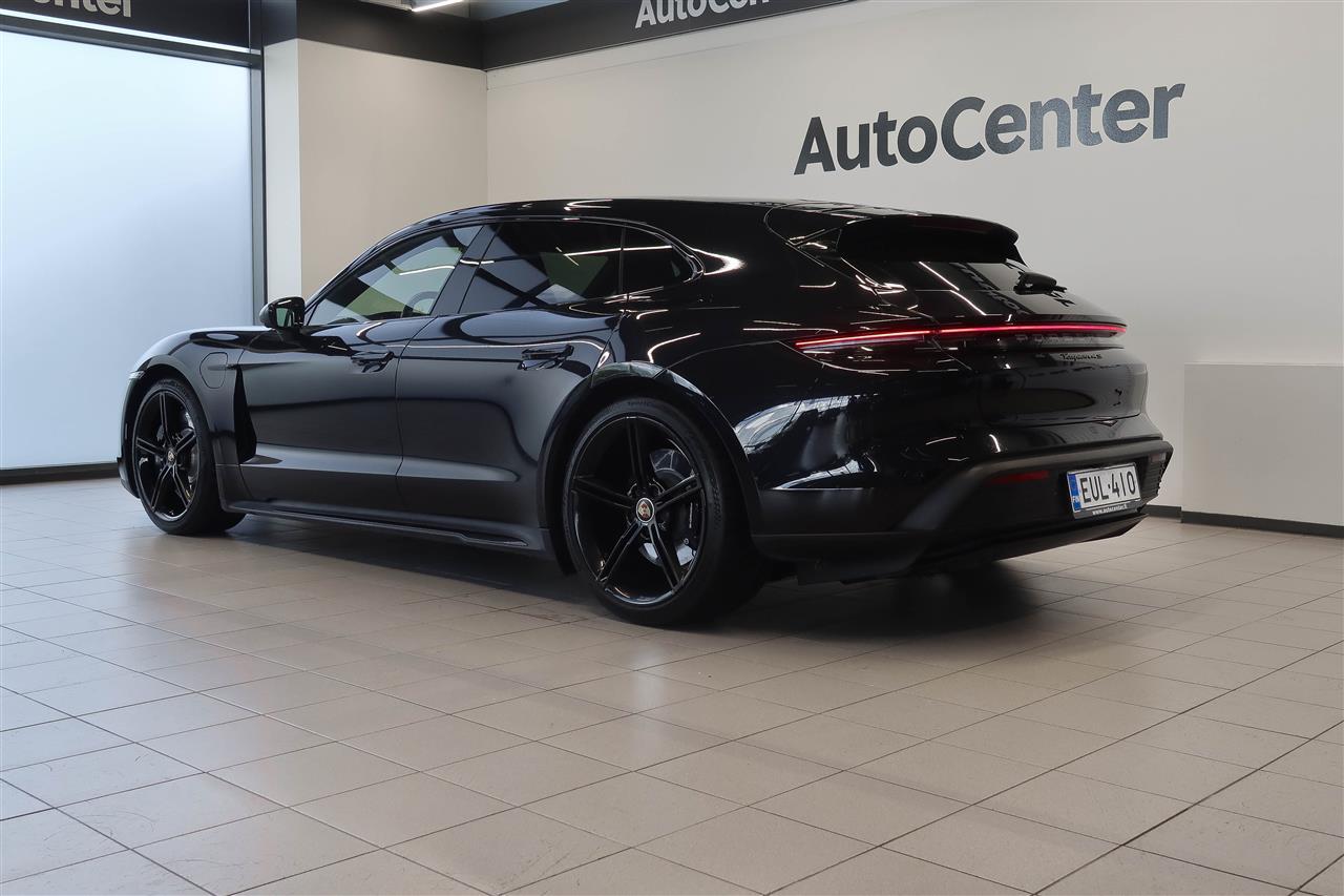 Porsche Taycan vaihtoauto