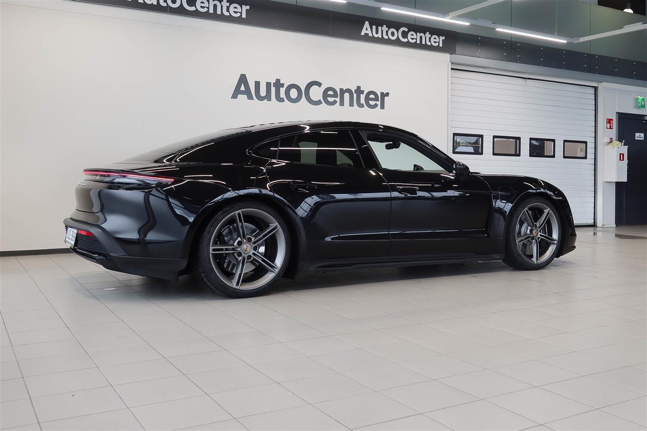 Porsche Taycan vaihtoauto