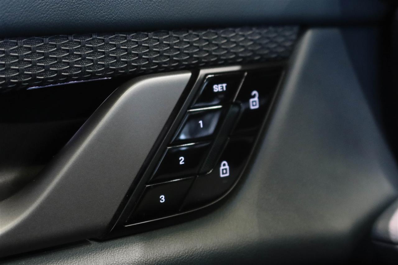 Porsche Taycan vaihtoauto