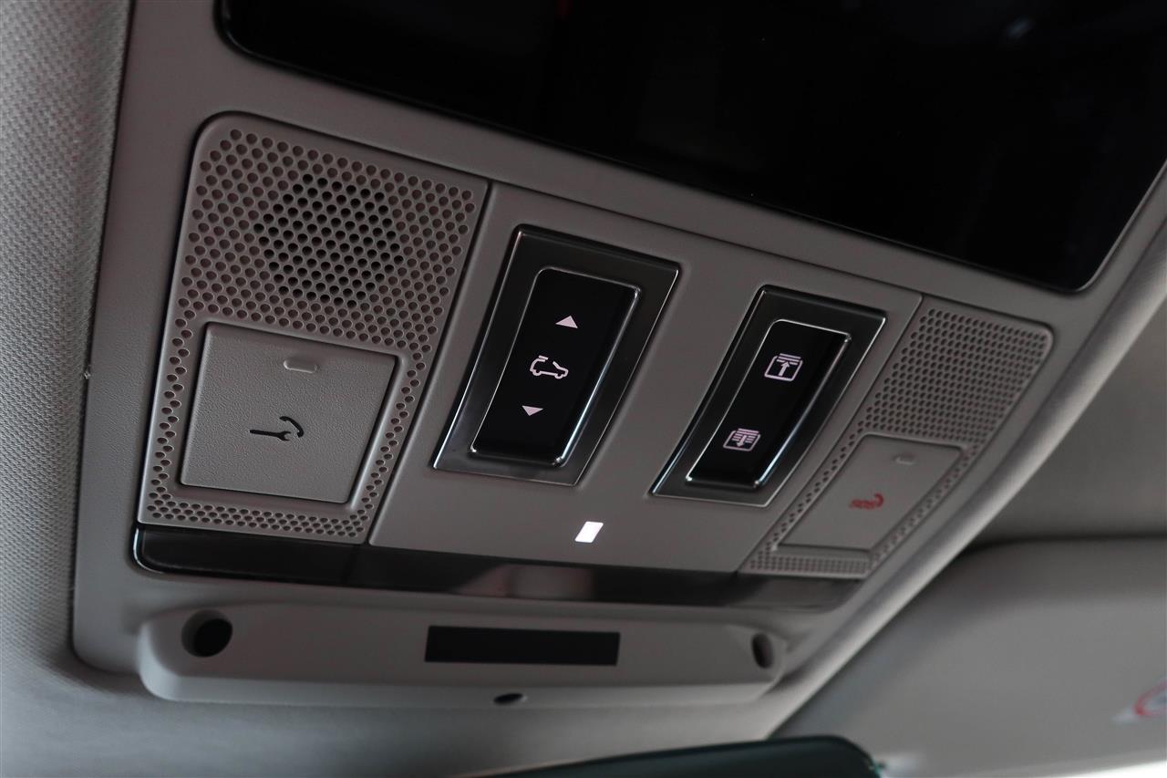 Land Rover Defender vaihtoauto