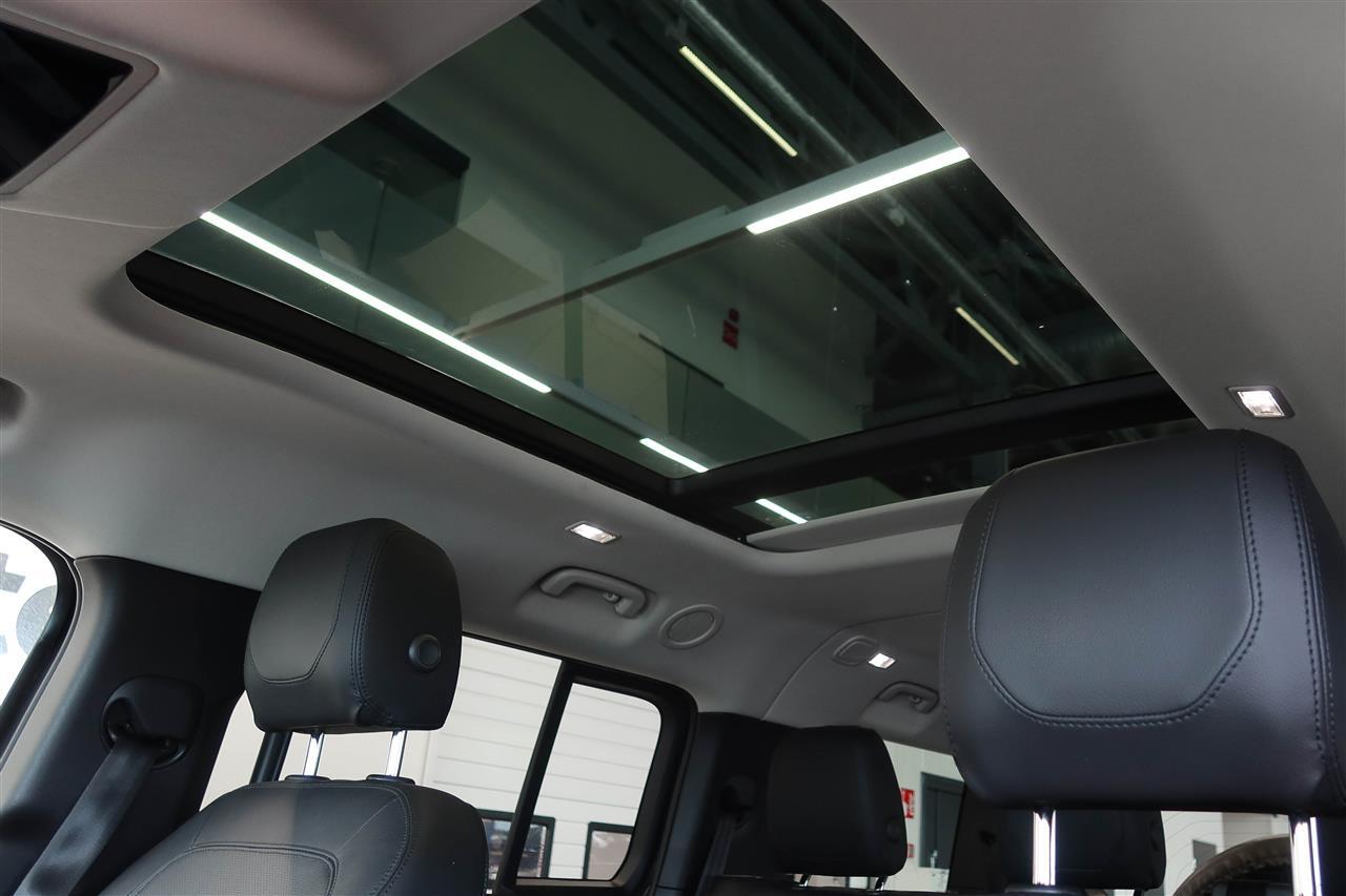 Land Rover Defender vaihtoauto