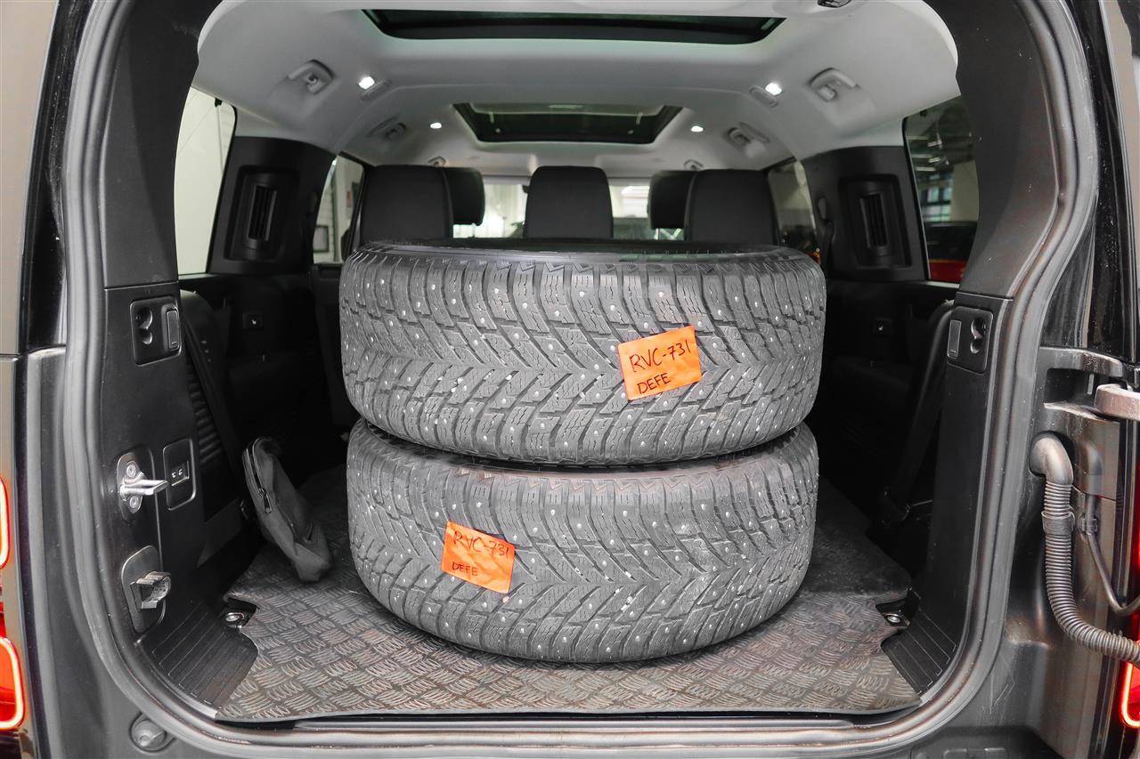 Land Rover Defender vaihtoauto