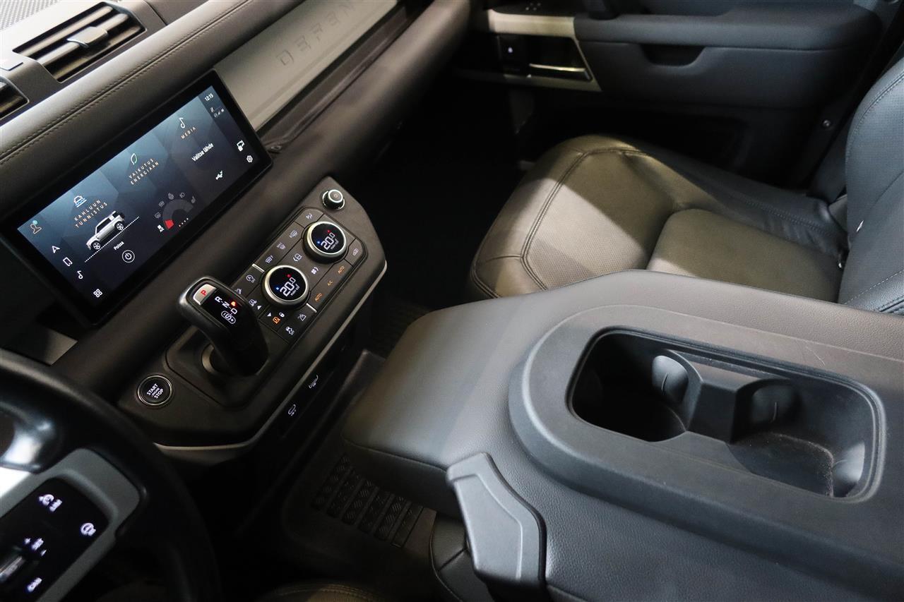 Land Rover Defender vaihtoauto