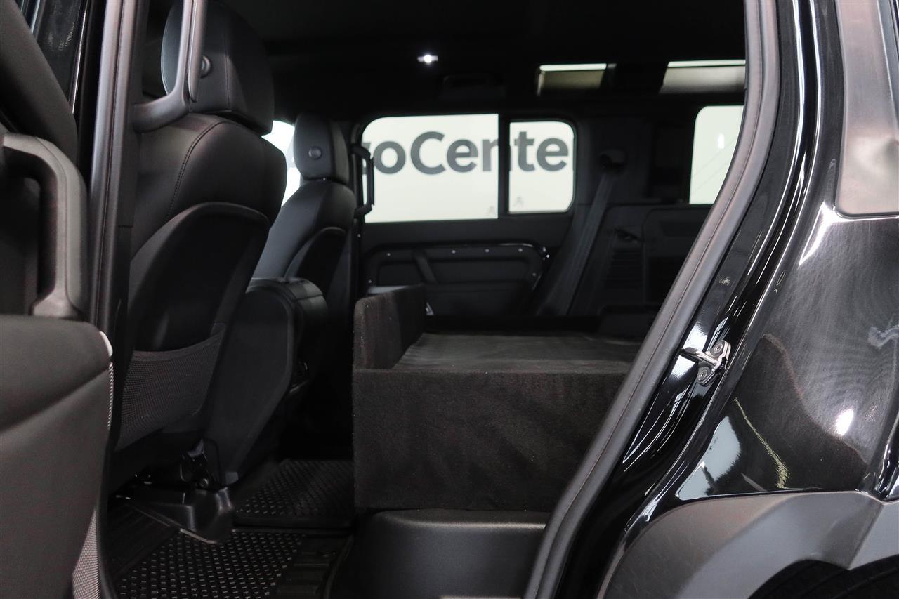 Land Rover Defender vaihtoauto