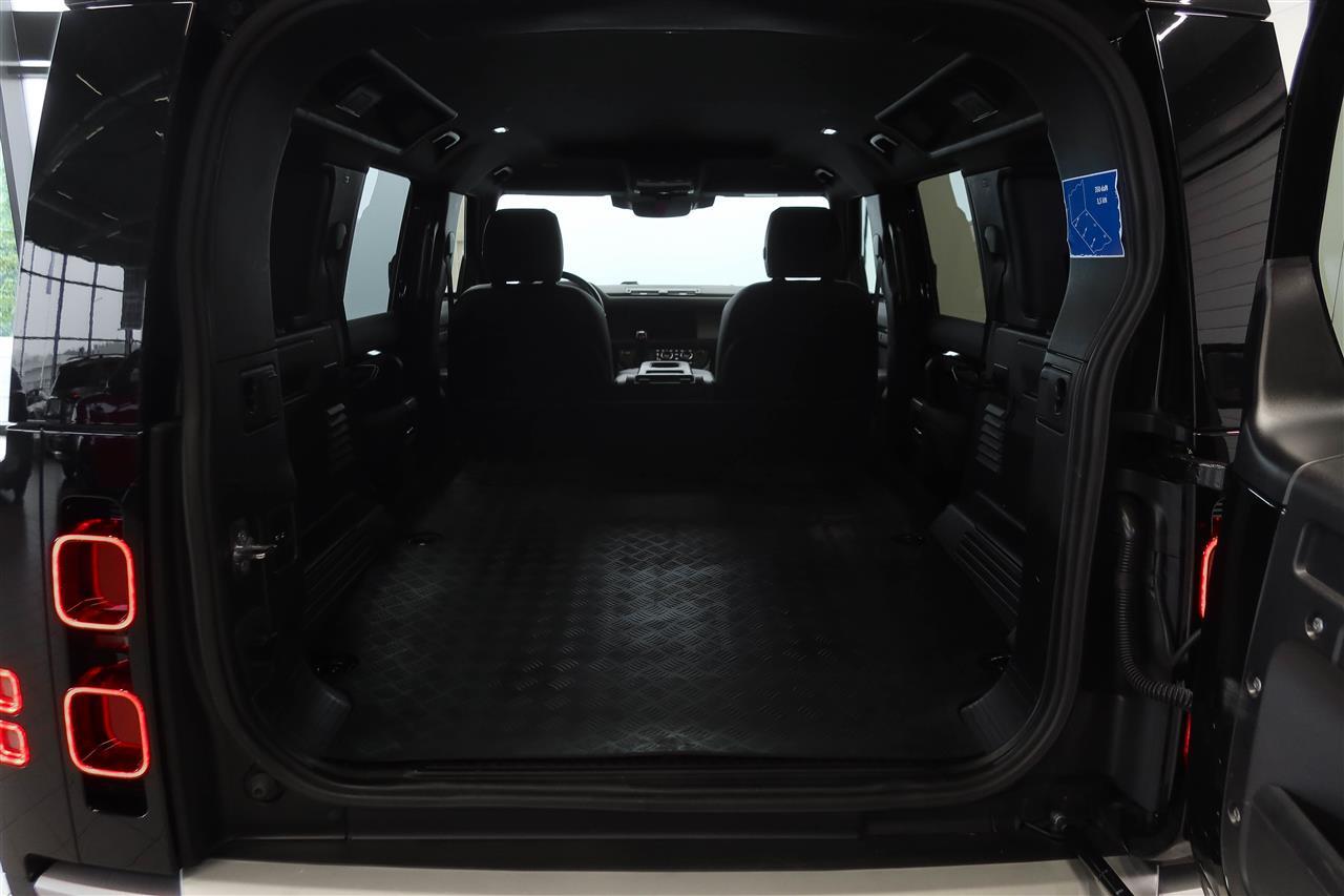 Land Rover Defender vaihtoauto