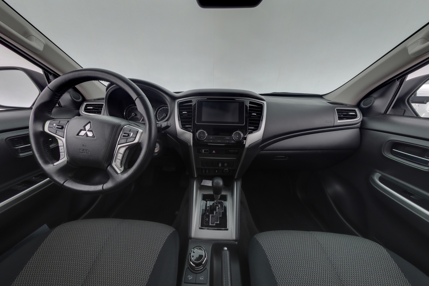 Mitsubishi L200 vaihtoauto