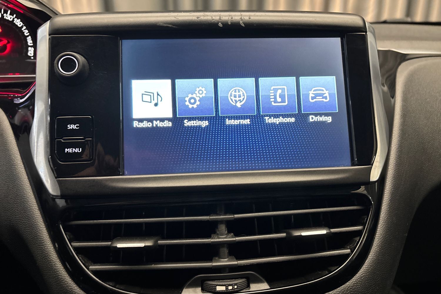 Peugeot 208 vaihtoauto
