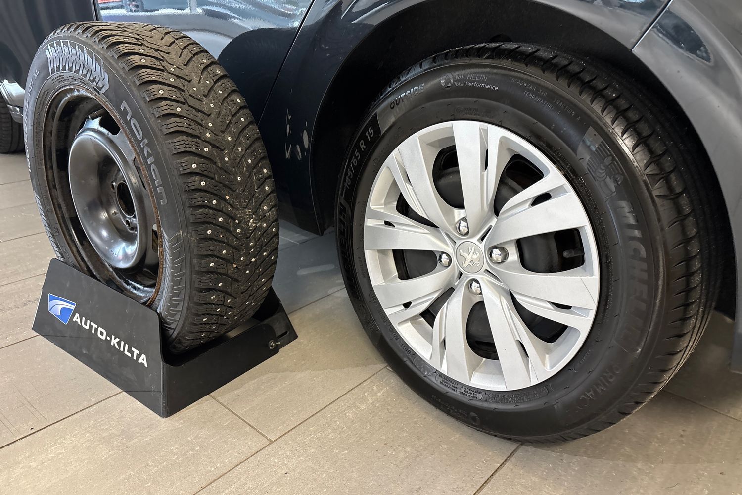 Peugeot 208 vaihtoauto