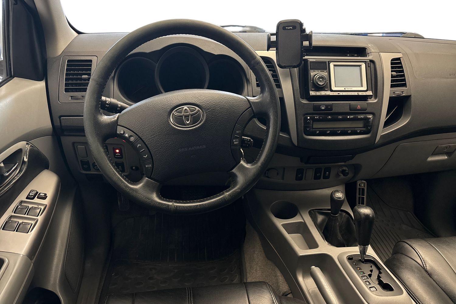 Toyota Hilux vaihtoauto