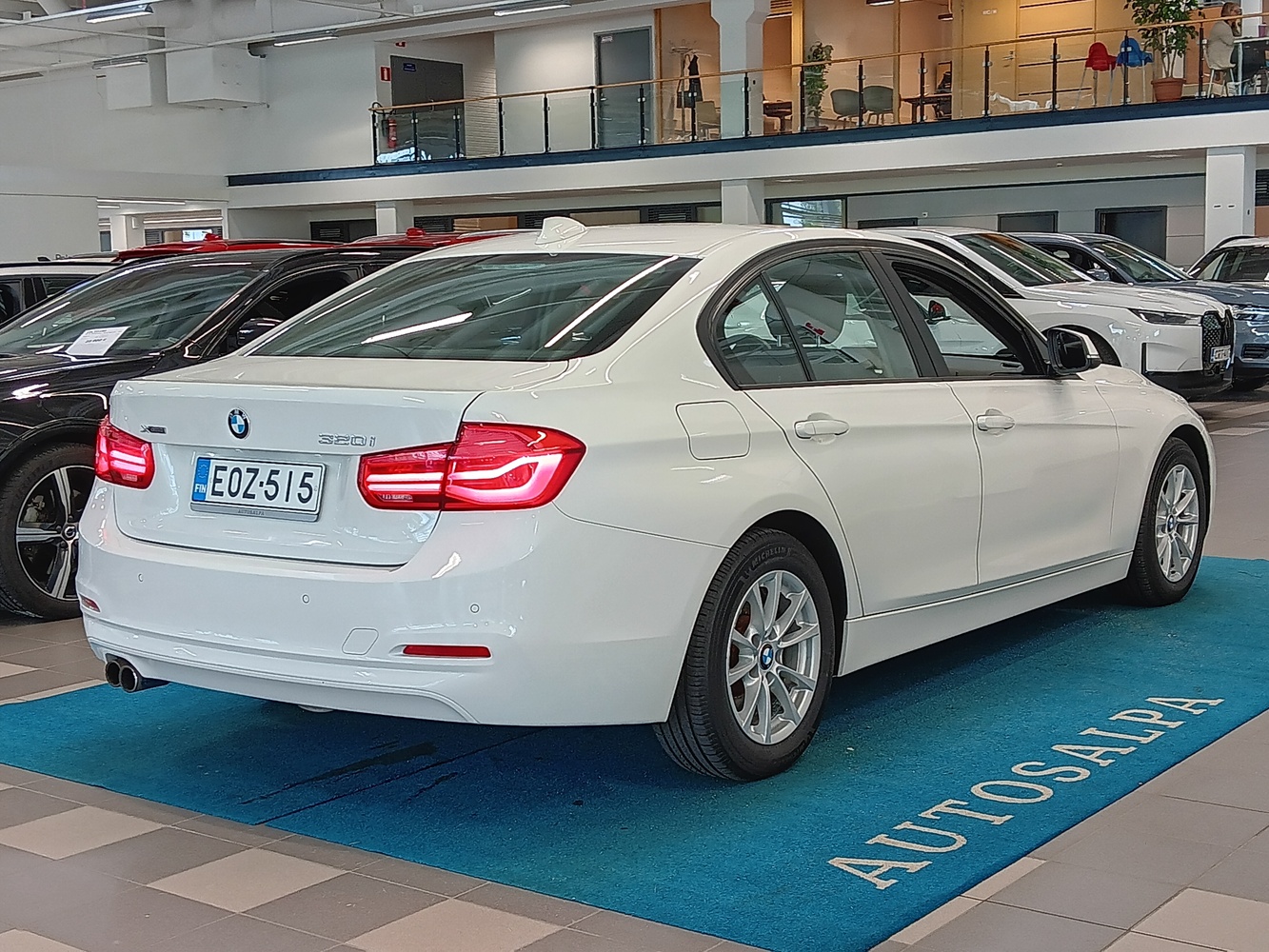 BMW 320 vaihtoauto