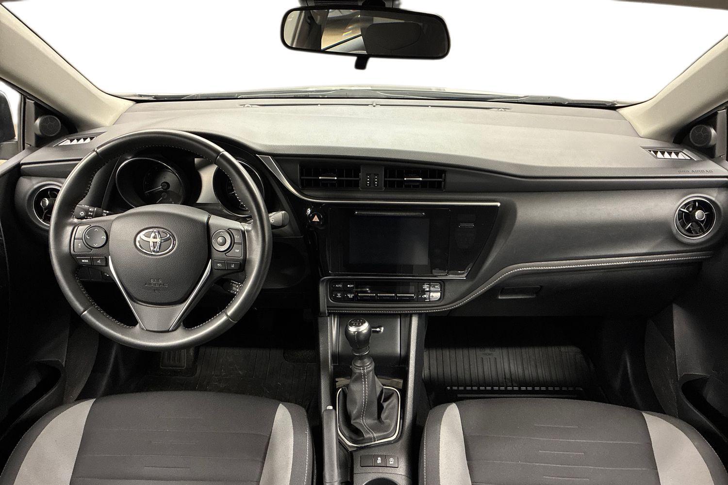 Toyota Auris vaihtoauto