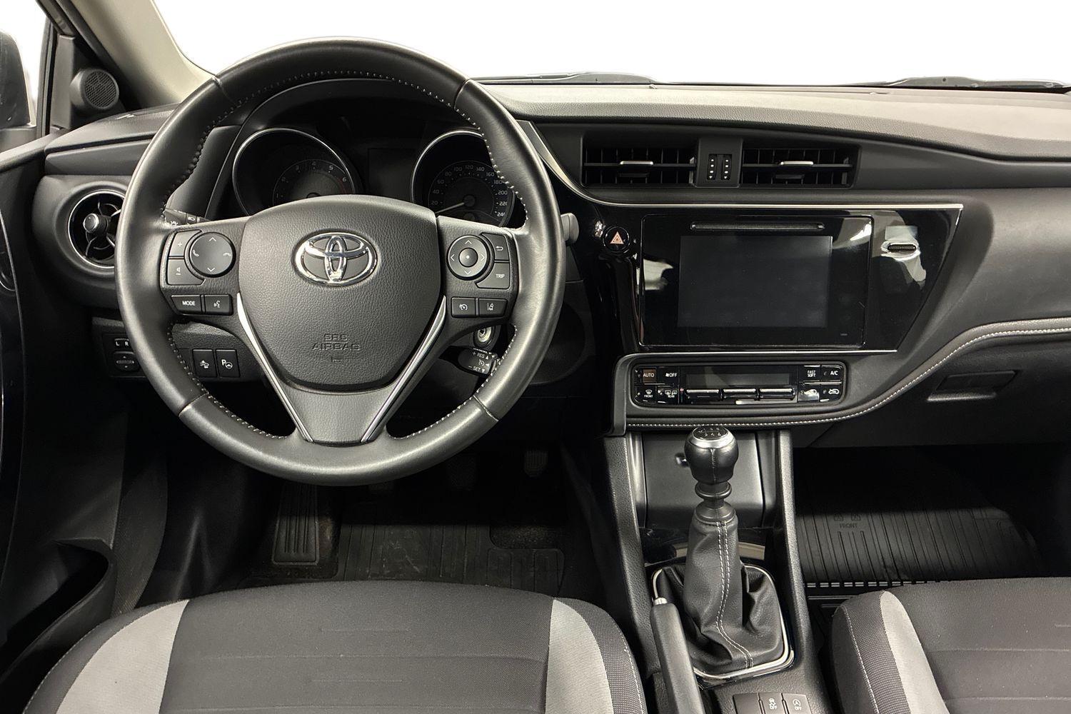 Toyota Auris vaihtoauto
