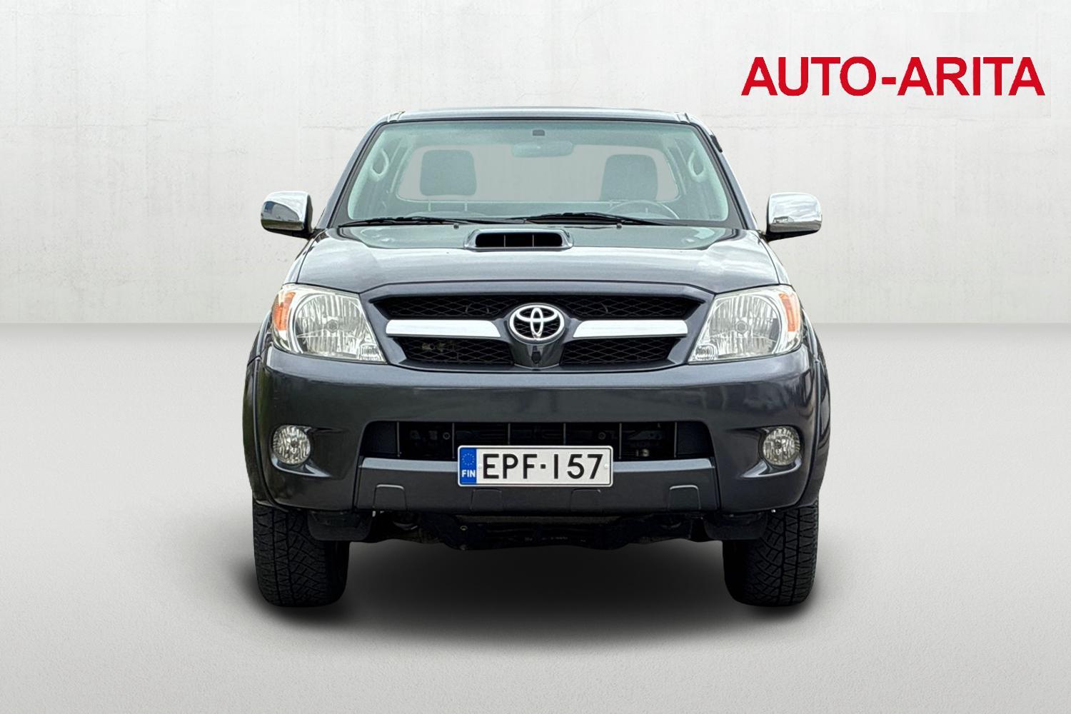 Toyota Hilux vaihtoauto