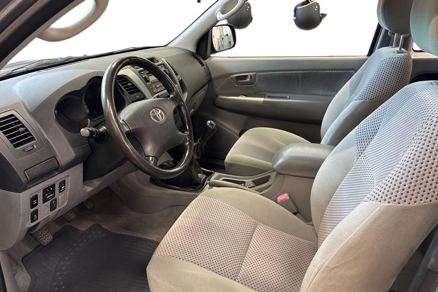 Toyota Hilux vaihtoauto