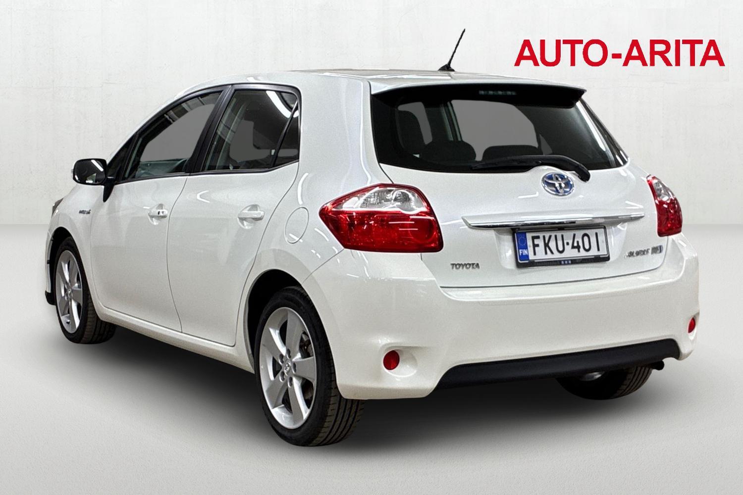 Toyota Auris vaihtoauto