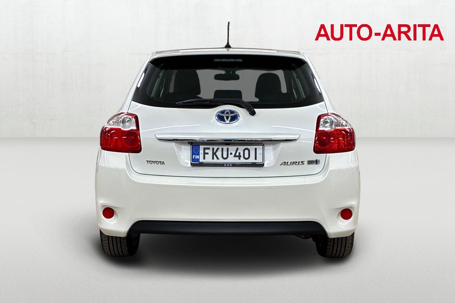 Toyota Auris vaihtoauto