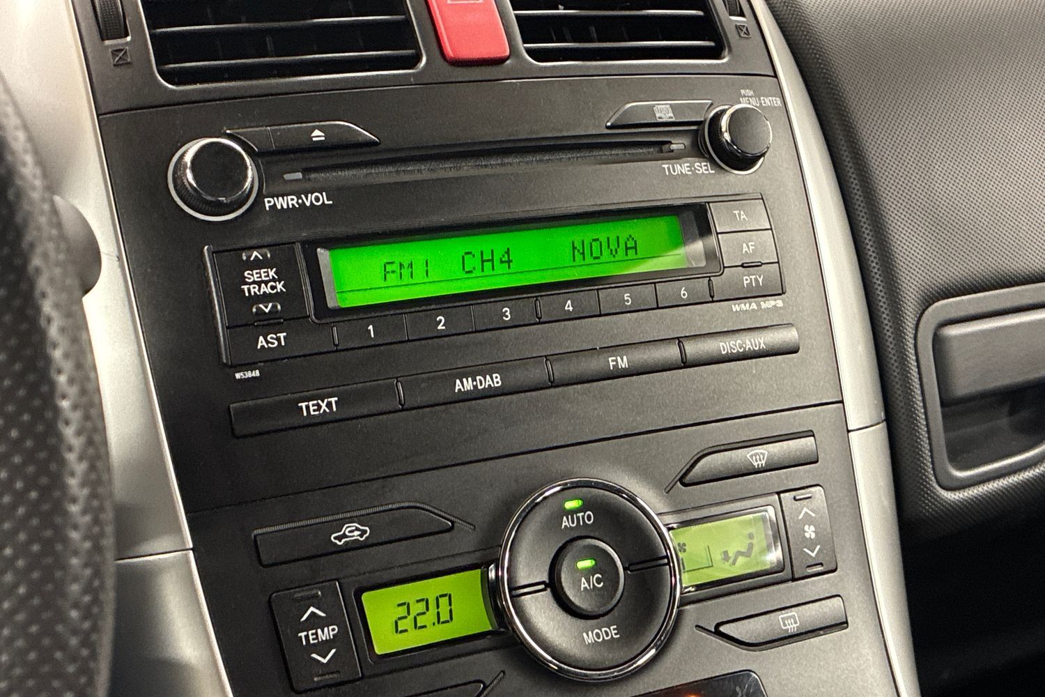Toyota Auris vaihtoauto