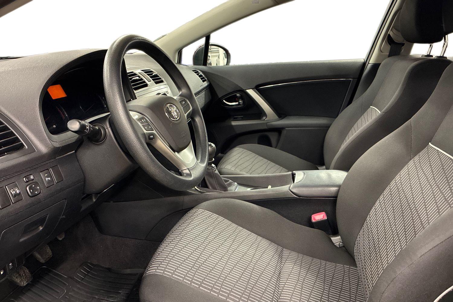 Toyota Avensis vaihtoauto
