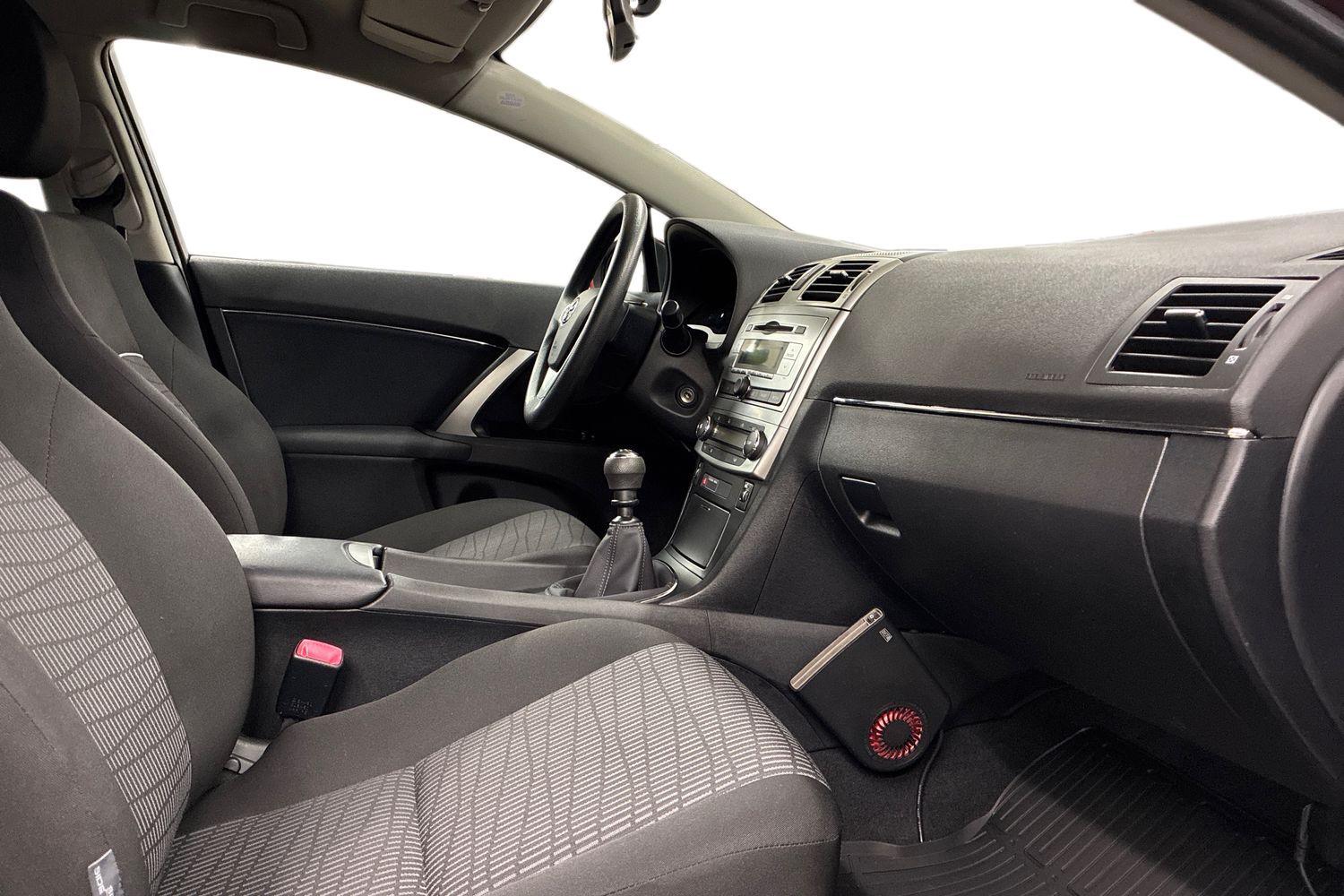 Toyota Avensis vaihtoauto