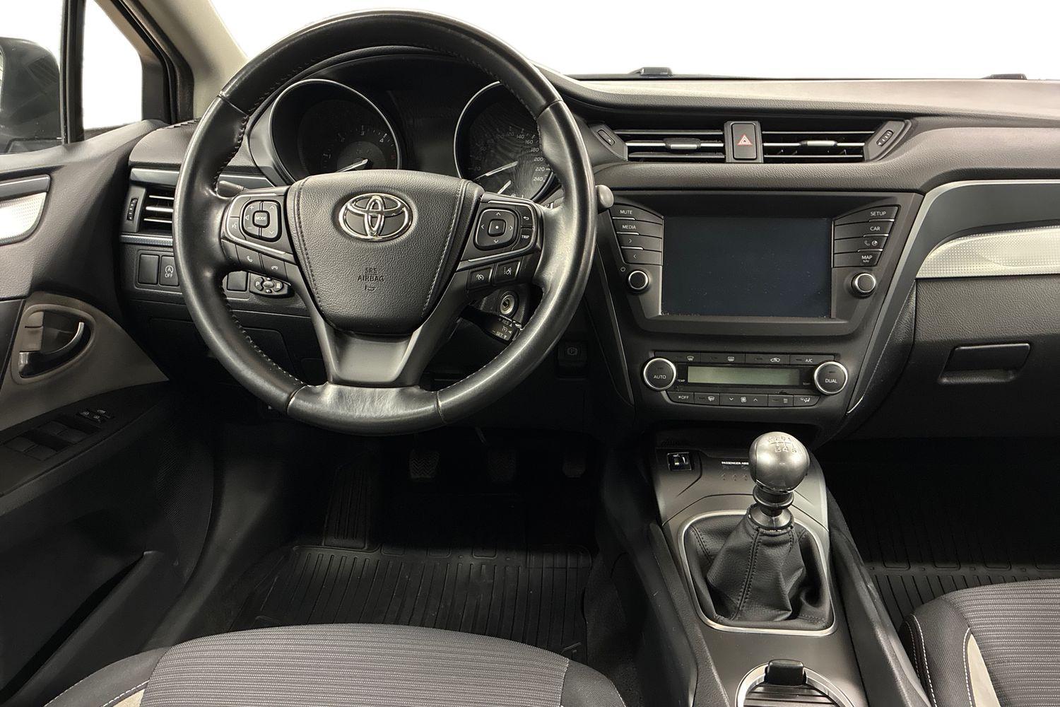 Toyota Avensis vaihtoauto