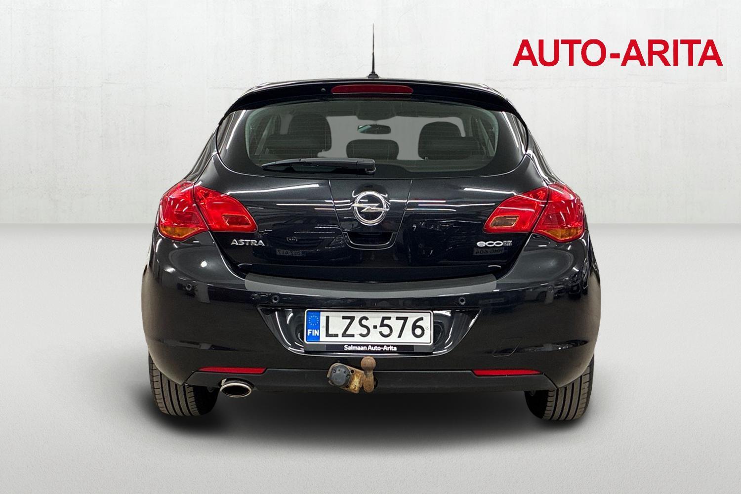 Opel Astra vaihtoauto