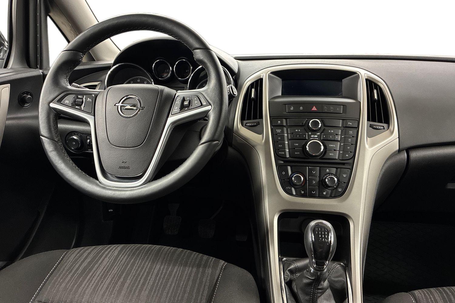 Opel Astra vaihtoauto