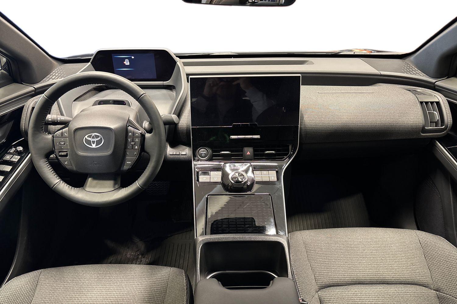 Toyota bZ4X vaihtoauto