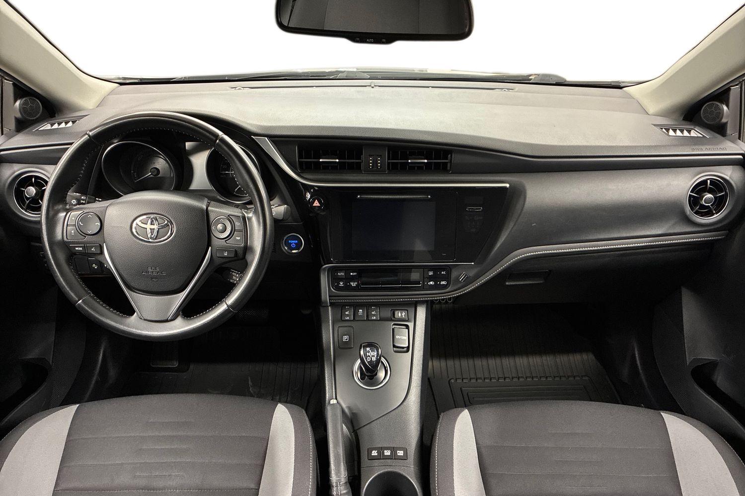 Toyota Auris vaihtoauto