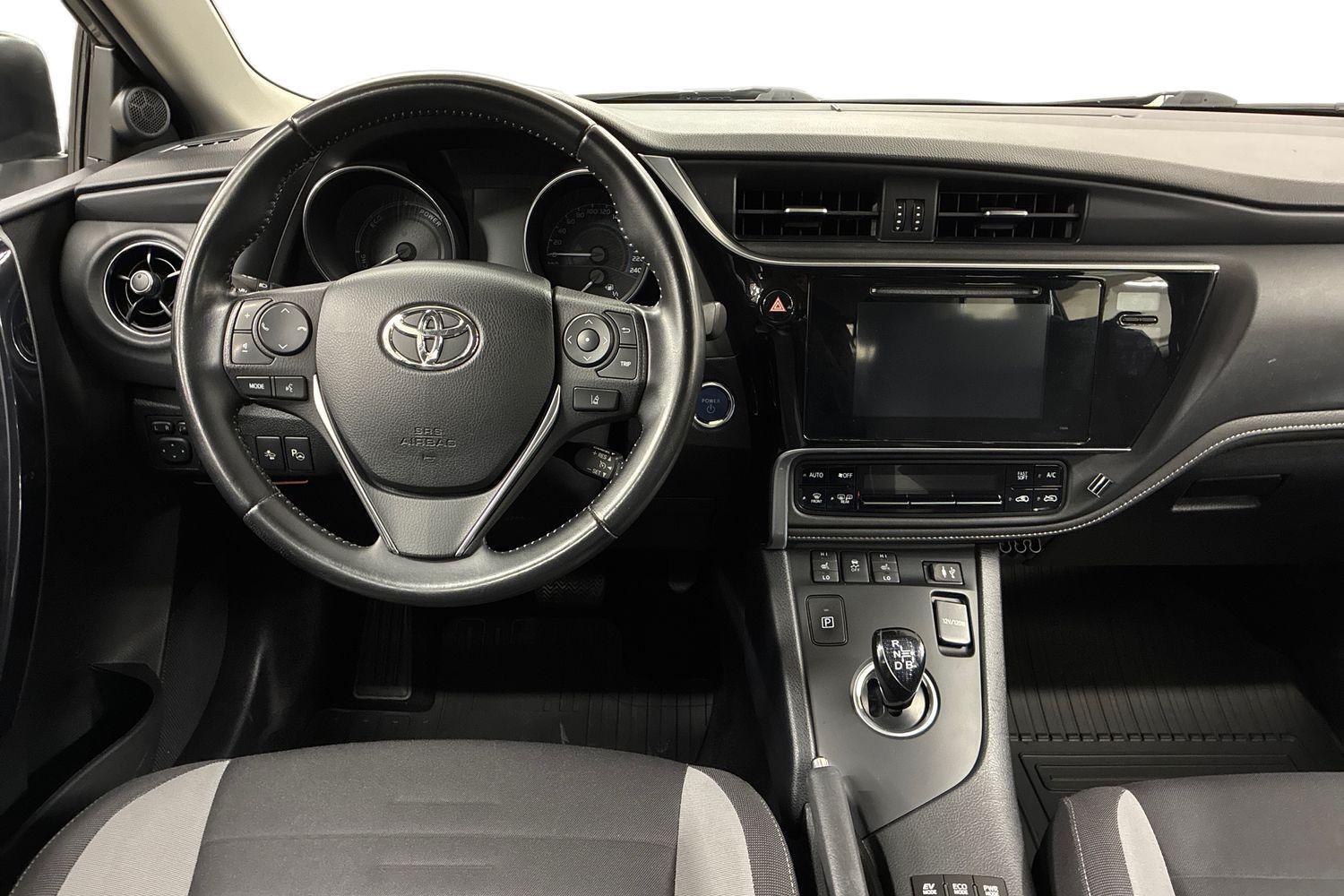 Toyota Auris vaihtoauto