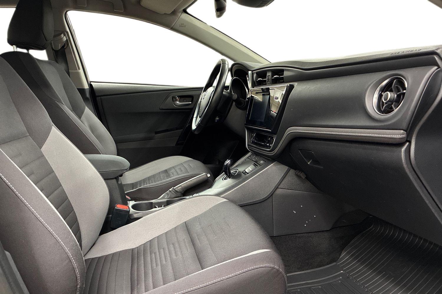 Toyota Auris vaihtoauto