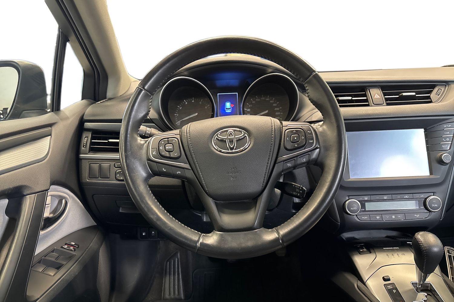 Toyota Avensis vaihtoauto
