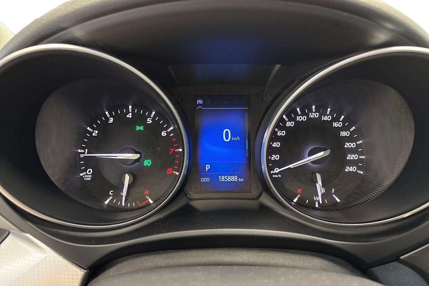 Toyota Avensis vaihtoauto