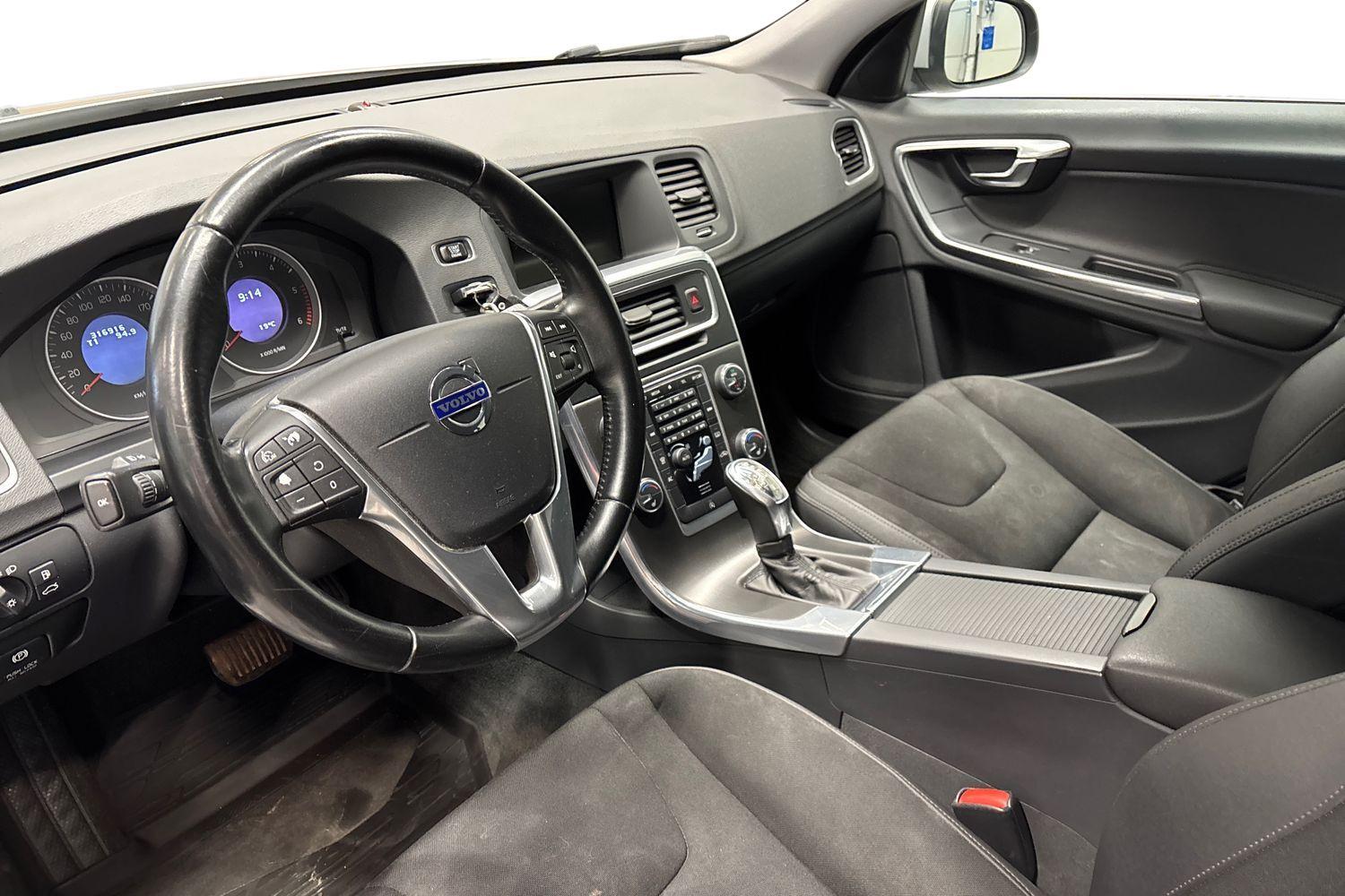 Volvo V60 vaihtoauto
