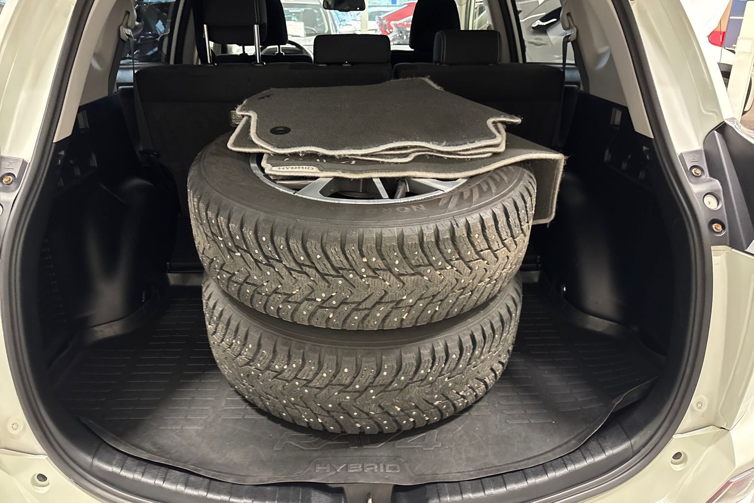 Toyota RAV4 vaihtoauto