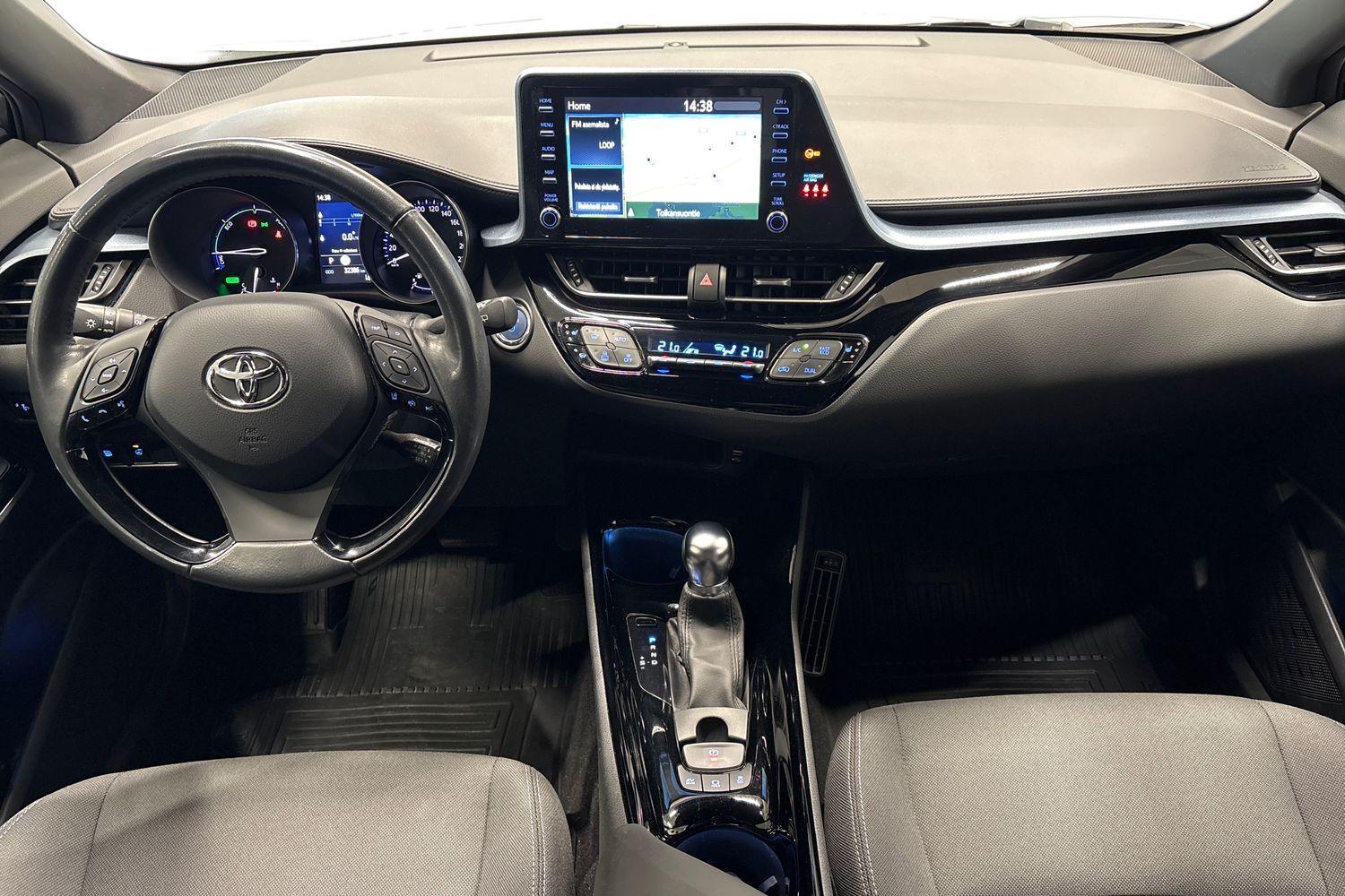 Toyota C-HR vaihtoauto
