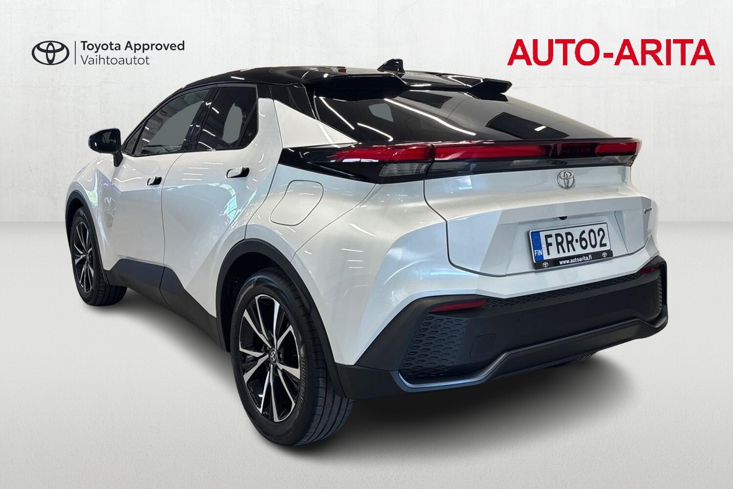 Toyota C-HR vaihtoauto