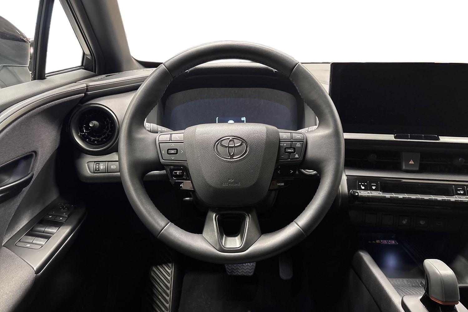 Toyota C-HR vaihtoauto