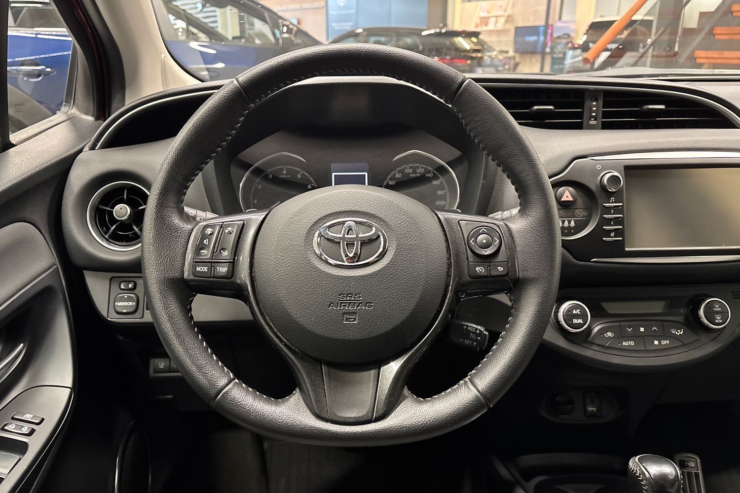 Toyota Yaris vaihtoauto