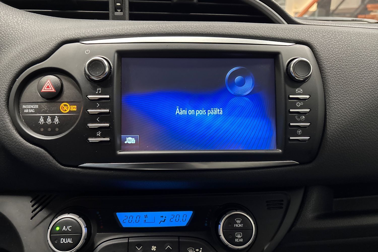 Toyota Yaris vaihtoauto